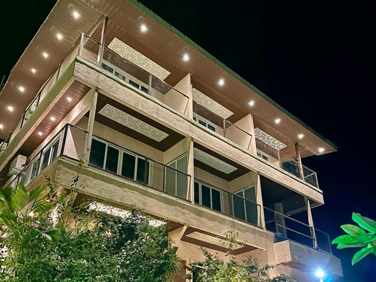 Hollywood Palace Resort Panchgani Exteriör bild