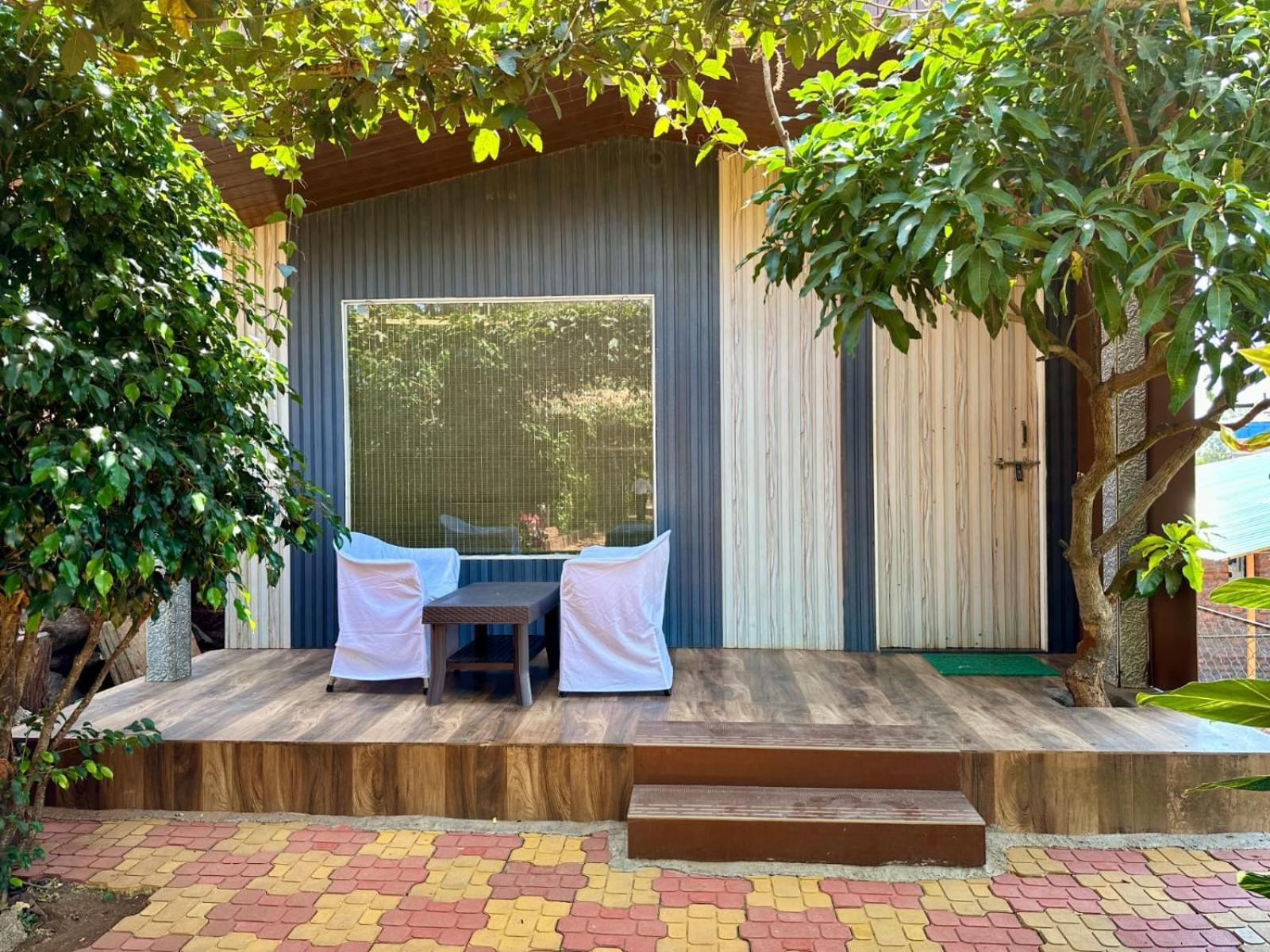 Hollywood Palace Resort Panchgani Exteriör bild