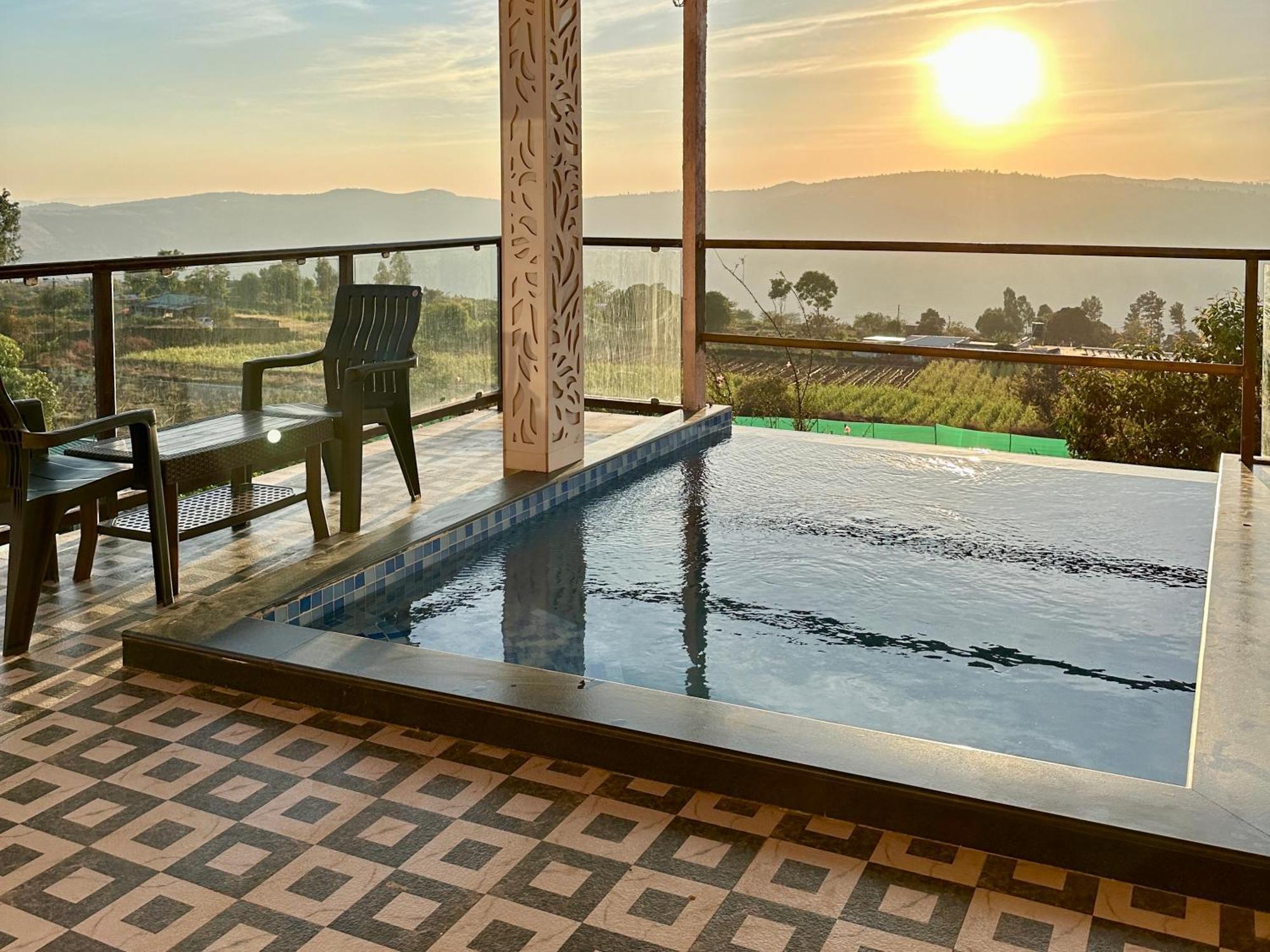 Hollywood Palace Resort Panchgani Exteriör bild