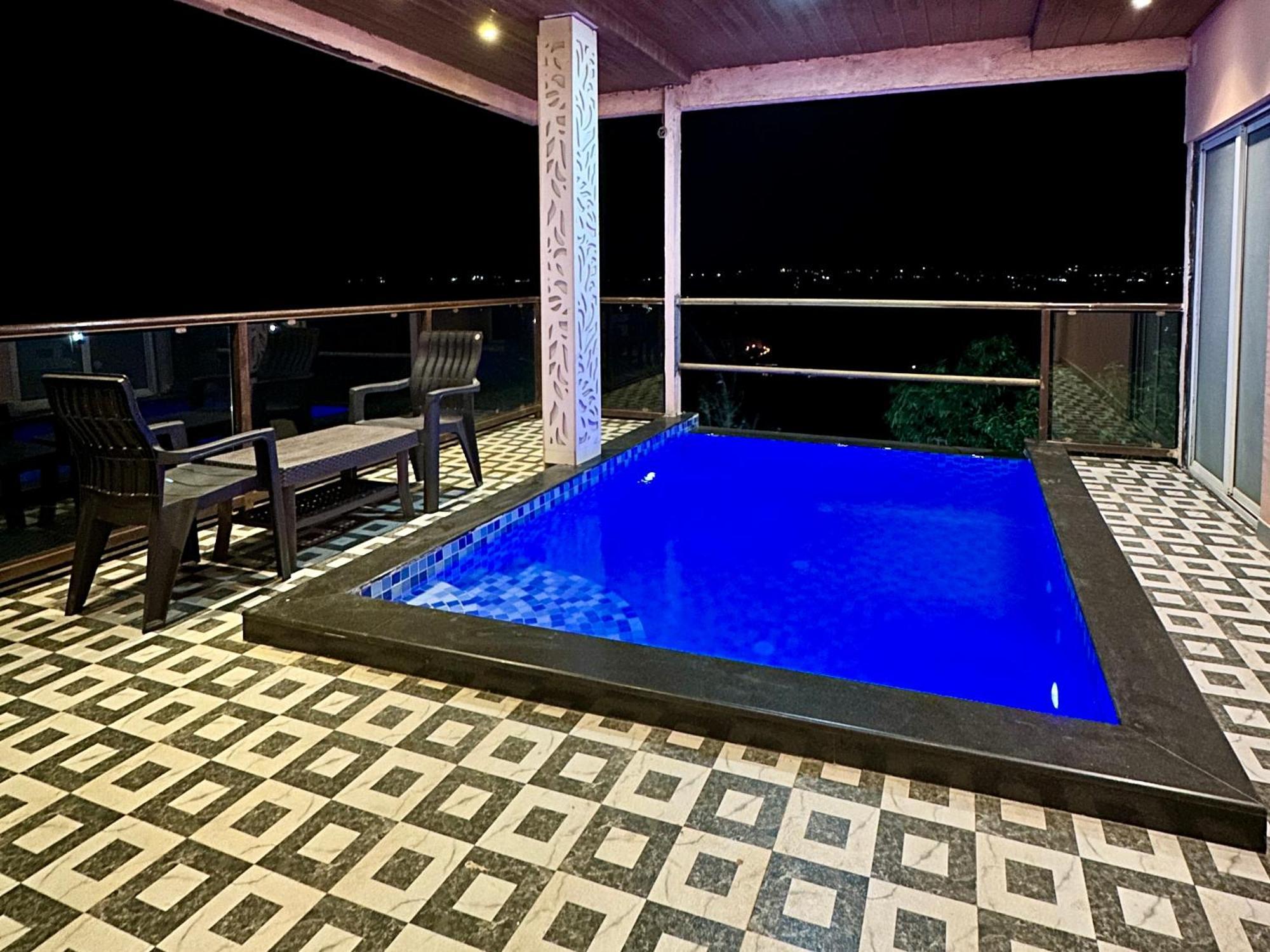 Hollywood Palace Resort Panchgani Exteriör bild